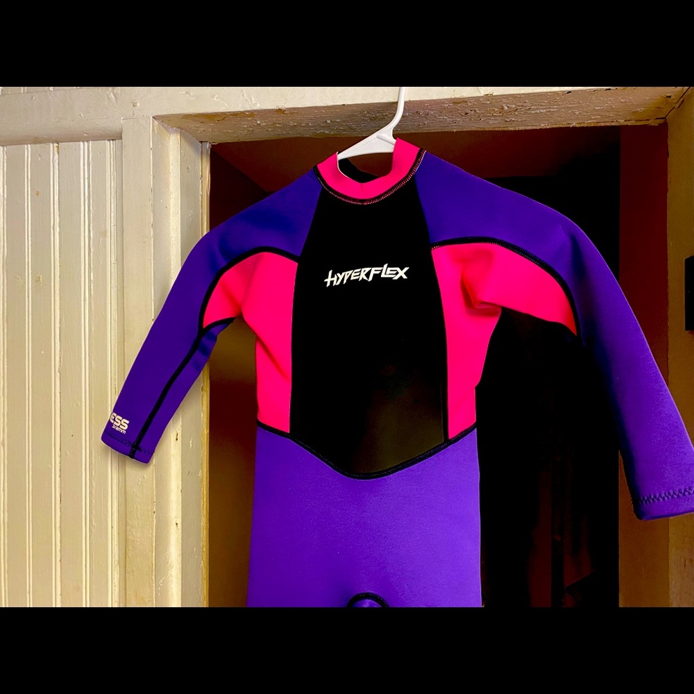 Girls wetsuit barely worn good condition.